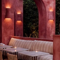 Pink-Tonal Outdoor Patios Image 3