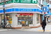 Avatar-Staffed Convenience Stores Image 3