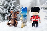 London-Inspired Bear Figures Image 3