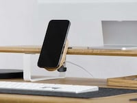 Timber Clamp-Equipped Smartphone Mounts Image 2