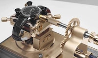 Artistic Open-Concept Watch Winders Image 4