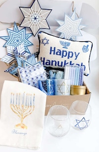 Holiday Decor Subscriptions Image 2