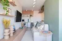 Timeless Comfortable Bright Apartments Image 1