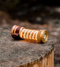 Vintage-Inspired Flashlight Designs Image 3