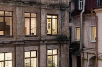 Comfort-Focused Eclectic Offices Image 2