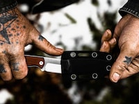 Ultra-Tough Urbanite Pocket Knives Image 2
