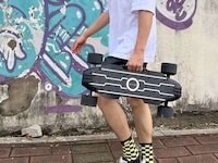 Highly Portable Electric Skateboards Image 1