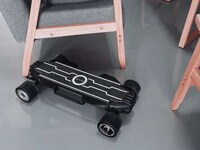 Highly Portable Electric Skateboards Image 4