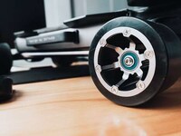 Highly Portable Electric Skateboards Image 5