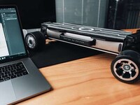 Highly Portable Electric Skateboards Image 7