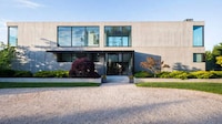Concrete-Glass Contrasting Pavilions Image 3