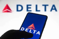 Free On-Board Wifi Services Image 1