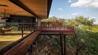 Cantilevered Walkway Steel Homes Image 4