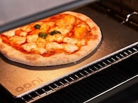 Commercial-Grade Pizza Pans