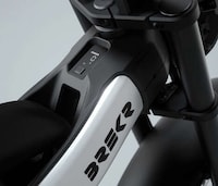 Moped-Style Urban Commuter eBikes Image 6
