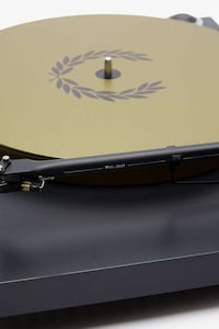 Premium Dual-Branded Turntables Image 4