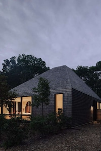 Pyramid-Like Suburban Homes Image 2
