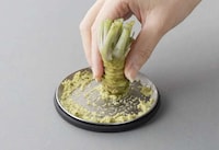 Plate-Style Graters Image 3
