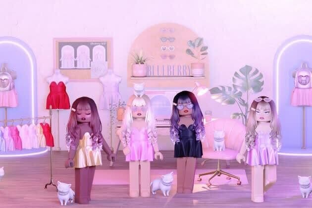 Digital-First Fashion Houses