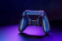 Display-Equipped Console Controllers Image 2