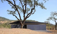Volcano-Surrounding Modern Homes Image 2