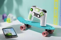 VR-Compatible Gaming Controllers Image 1