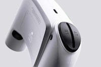 VR-Compatible Gaming Controllers Image 7