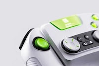 VR-Compatible Gaming Controllers Image 8