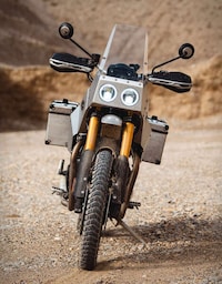 Angularly Accented Motorcycle Models Image 2