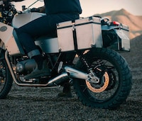 Angularly Accented Motorcycle Models Image 4