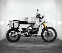 Angularly Accented Motorcycle Models Image 7