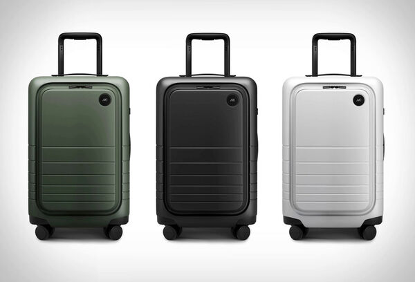 Quick-Access Suitcase Models: The Monos Carry-On Pro Offers Easy Access ...