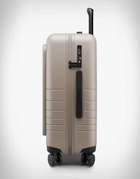 Quick-Access Suitcase Models Image 3