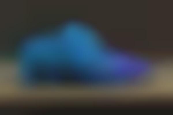 Pointy-Toed Gradient Sneakers