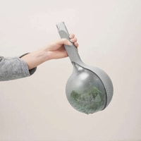 Drop-Shaped Salad Spinners Image 1