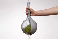 Drop-Shaped Salad Spinners Image 2