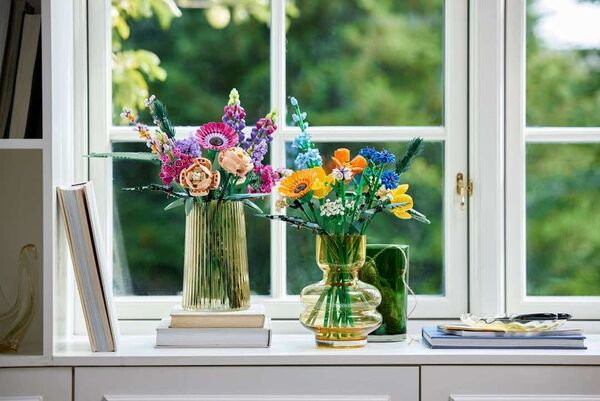 Buildable Flower Puzzle Sets