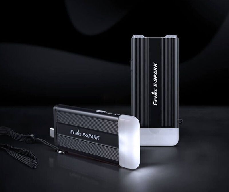 Card-Sized Powerbank Flashlights