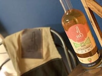 Beachy Peach-Forward Vodkas Image 2