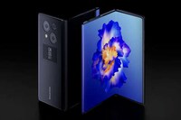Folding Multi-Display Smartphones Image 1
