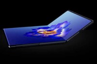 Folding Multi-Display Smartphones Image 3