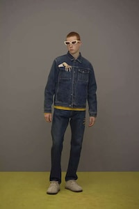 Self-Referencing Fashion Collections Image 3