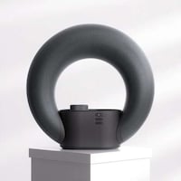 Circular Wireless Portable Speakers Image 1