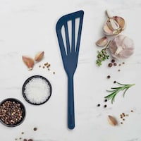 Sleek Seafood Prep Utensils Image 1