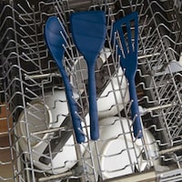 Sleek Seafood Prep Utensils Image 2