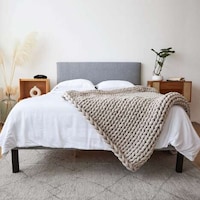Chunky Knit Weighted Blankets Image 6