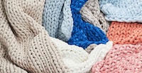 Chunky Knit Weighted Blankets Image 8