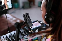 Two-in-One Creator Microphones Image 2