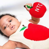 NYC-Themed Baby Gift Sets Image 3