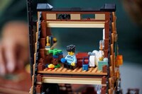 Cozy Cabin 3-Dimensional Puzzles Image 2